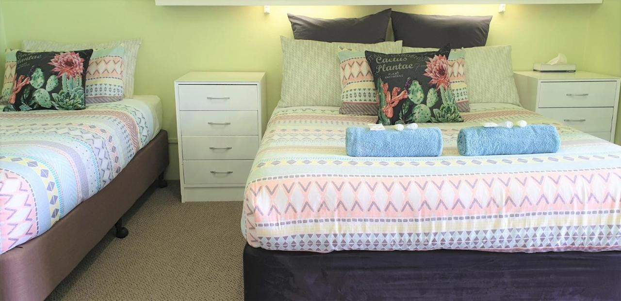 Mollymook Ocean View Motel Rewards Longer Stays -Over 18S Only (Adults Only) المظهر الخارجي الصورة
